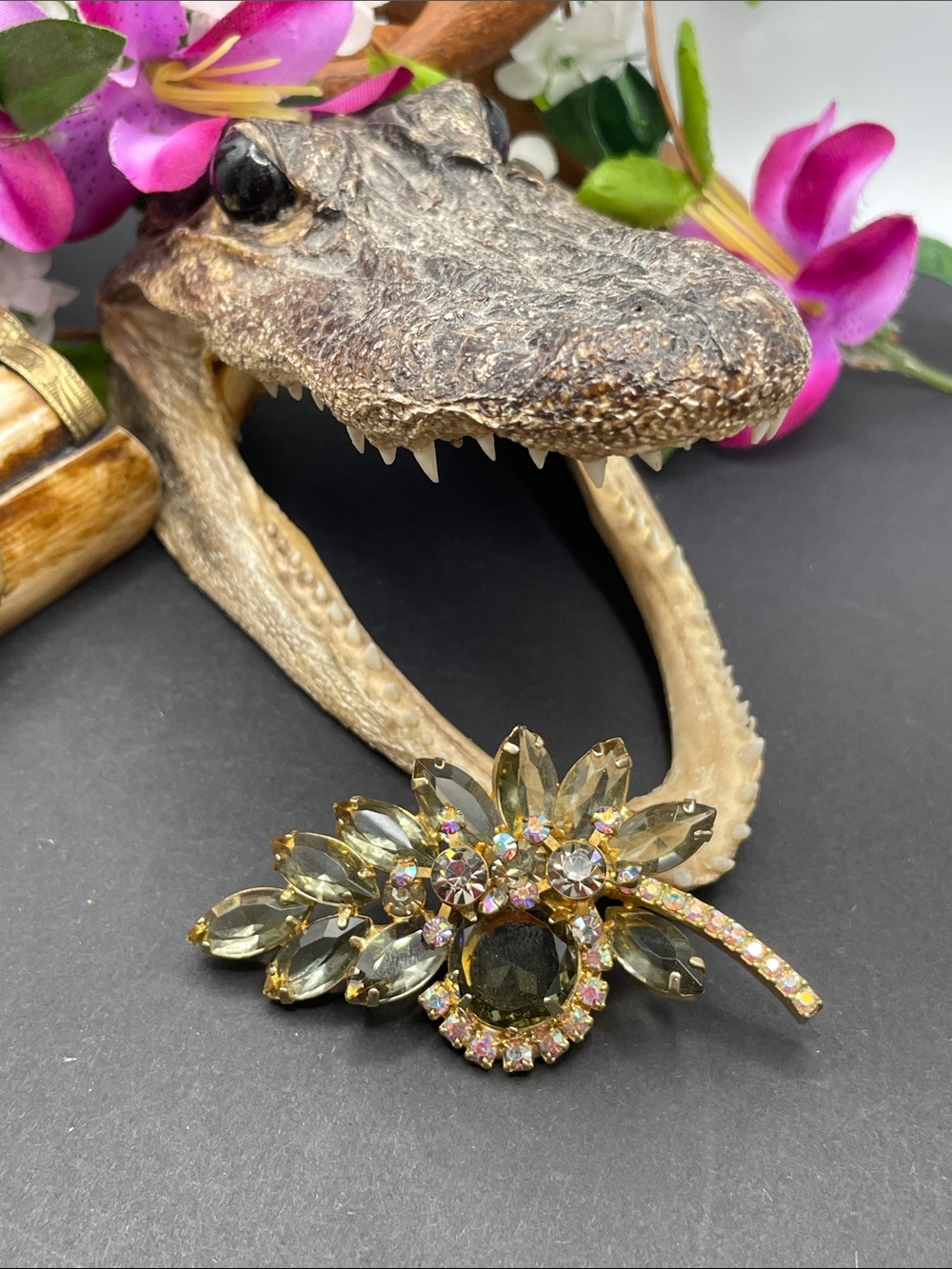 Juliana verified brooch vintage